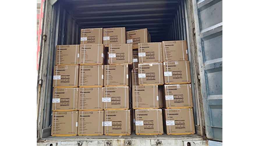 滿滿的貨物！國內(nèi)知名品牌客戶全自動(dòng)滾筒洗衣機(jī)裝柜發(fā)貨