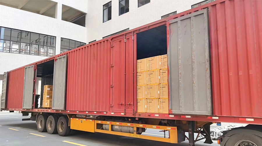 使命必達(dá)！高效完成國(guó)內(nèi)知名品牌客戶迷你洗衣機(jī)裝柜發(fā)貨